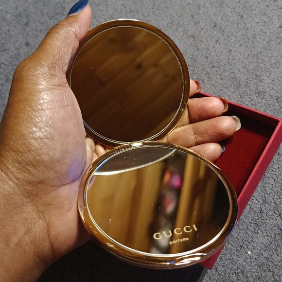 NWOT Gucci Parfums Gold Mirror - Picture 2 of 6
